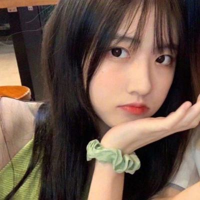 三人飞扬的小鸟